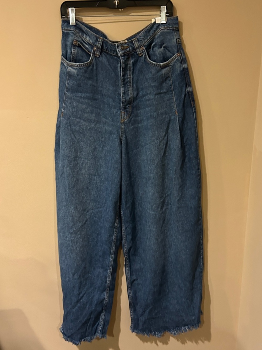 We The Free Old West Slouchy Blue Jeans 32
